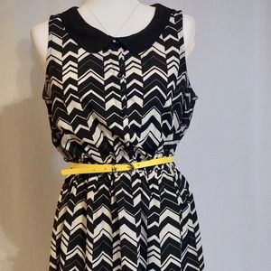 A. Byer, Jrs, L Black/White Dress